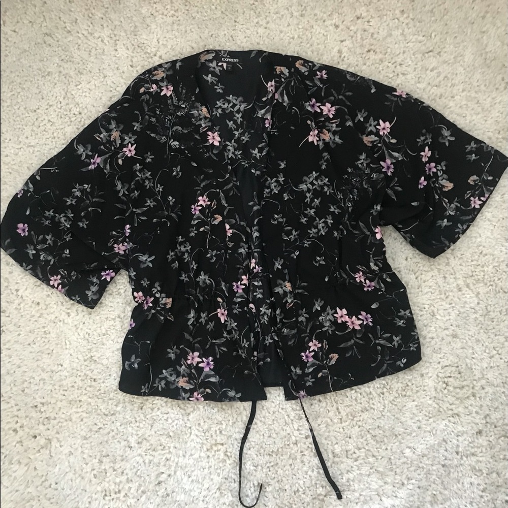 EXPRESS Floral Kimono